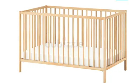 Solid wooden baby crib without mattress