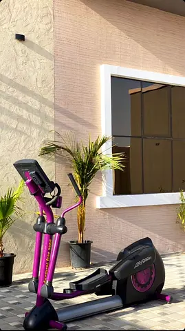 Life Fitness elliptical Machine