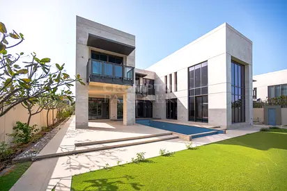 Luxury 6 beds Villa+Pool+Garden | Move In Ready