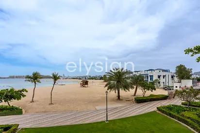 Big 1 Bedroom I Vacant Now I Beach View