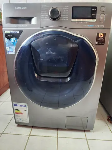 Samsung Excellent condition Washing Machine with Dryer 9/6kg