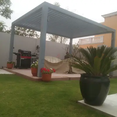 Modern aluminum pergola with pergola shed