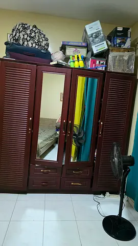 Stylish Wooden Wardrobe with Mirrors