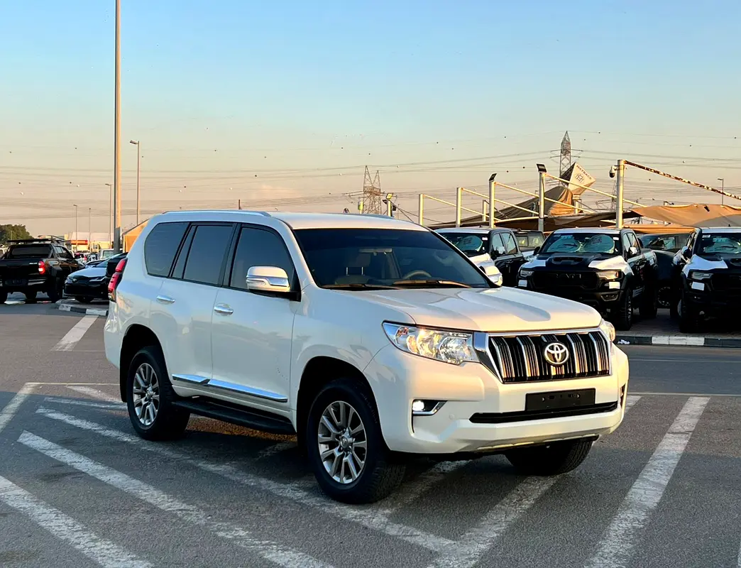 Toyota Prado 2019 — photo 1 of 20