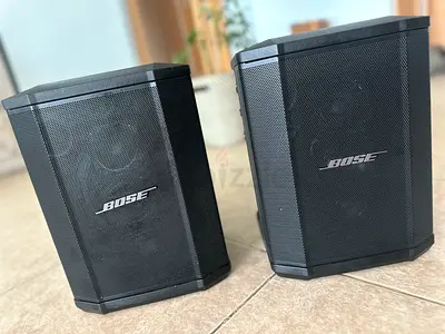 Pair of Bose Pro S1 speakers (black) — perfect  condition. Only used as home studio
