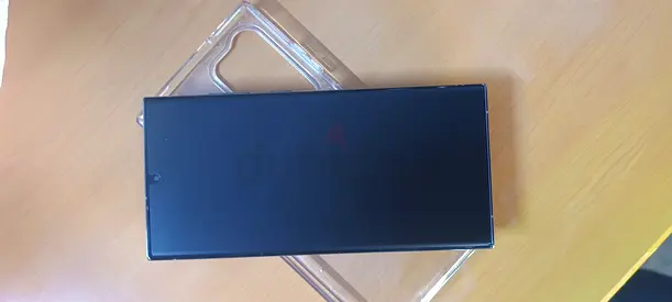 Samsung S23 Ultra large-screen smartphone with clear case