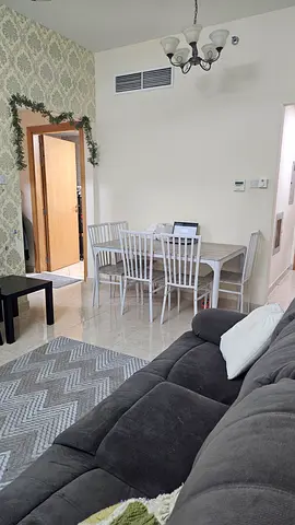 6 seater dining table for sale