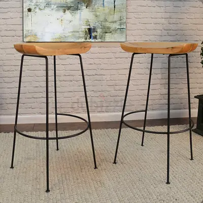 Set of 4 wooden bar stools with black metal legs - used