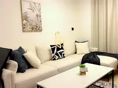 Bright Layout l Fully Furnished l Near to Mall