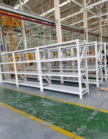 Medium Duty Racks: 2x2x0.6m