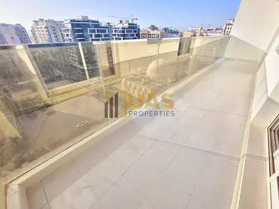 Lavish 2bhk with 31 days free pool parking free 5 munit walk to Metro station