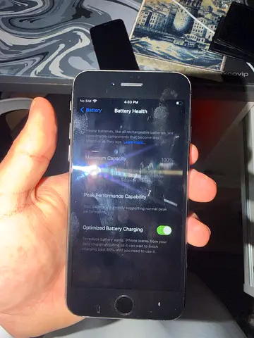 Apple iPhone 8 (Home button) — Battery Health 100%