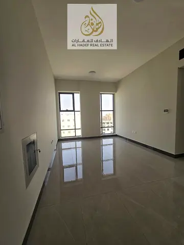 للإيجار بعجمان بناية جديدة اول ساكن بالجرف 3