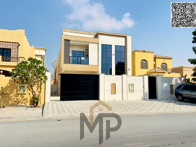 For sale: a villa with a strategic location close to all services, schools, and shopping centers.