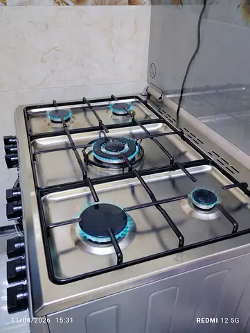 ​فرن غاز نيكاي 5 رؤوس بحالة ممتازة - تغيير ديكور | Nikai 5-Burner Gas Cooker - Excellent Condition