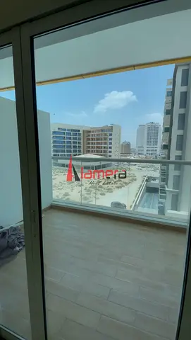 Studio large with balcony open view multiple option