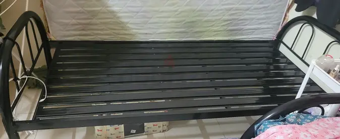 Black metal single bed  - sturdy