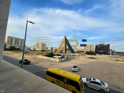 العلامة التجارية الجديدة 1BHK | 2 الحمامات | شرفة | عرض مفتوح | الانتهاء من الفاخرة | الفلا بالقرب من الجادة