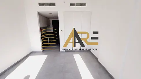 Luxurious studio available in cheap rent.