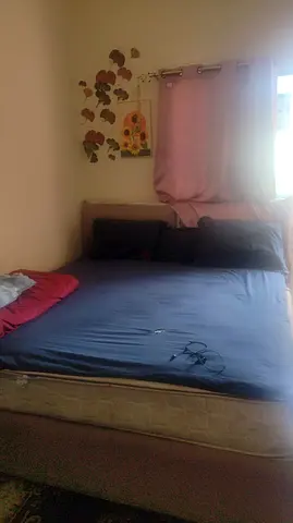 Queen size Bed available in Al nahda 2Dubai