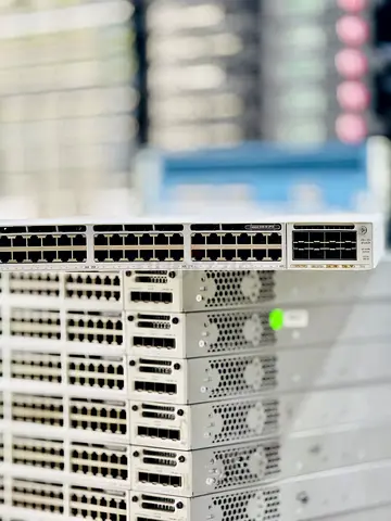 Cisco Catalyst C9300-48U-E UPOE Switch + 8x10G Uplink Module