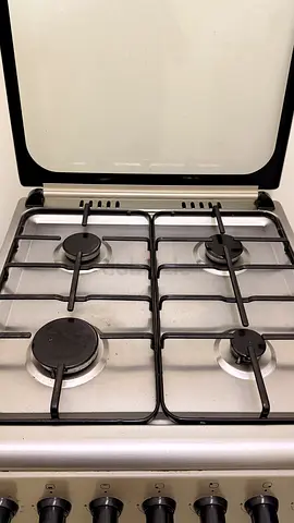 4-Burner Gas Cooktop in Excellent Condition