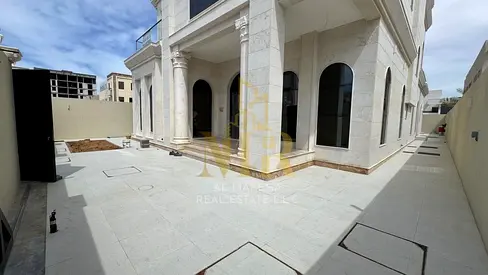 Luxury Villa for Sale in Al Alia – Spacious Living with Full Annex Step into a world of comfort and luxury with this exceptional villa in Al Ali