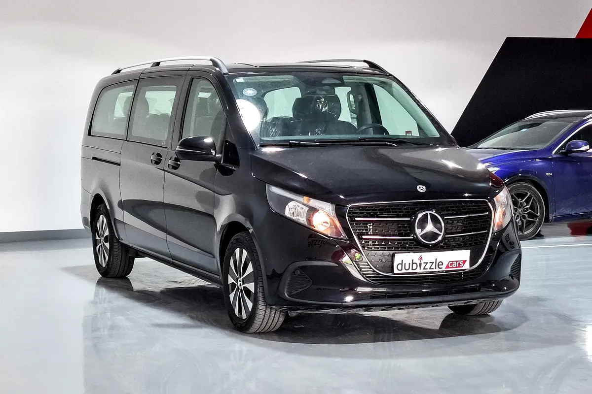 Mercedes-Benz V-Class 2025 — photo 1 of 17
