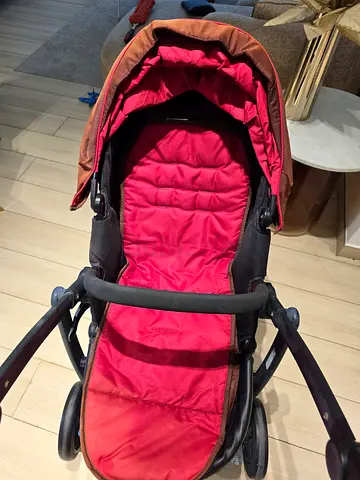Baby stroller and baby car seater