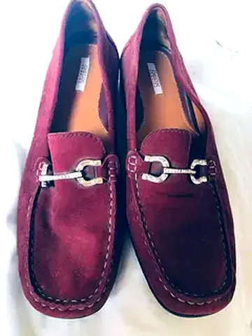 burgundy suede ladies loafers (Geox)