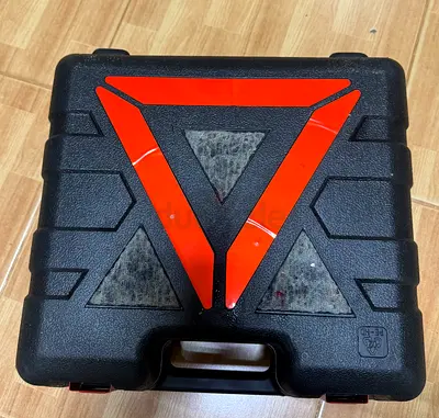 عدة رافعة سيارة كهربائية مع مفك صواميل كهربائي �