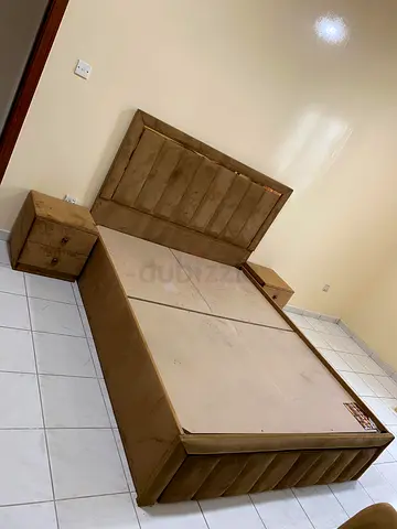 Queen Size Bed with Nightstands