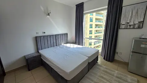 Bed Space in Master Room  | Near Metro and Marina Mall | For Ladies