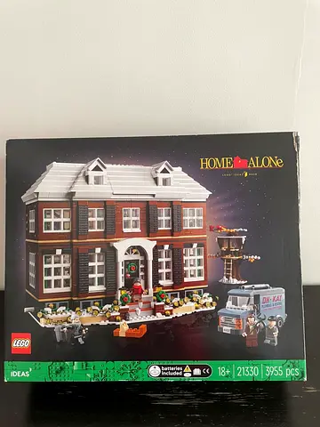 LEGO HOME ALONE - NEW (21330)