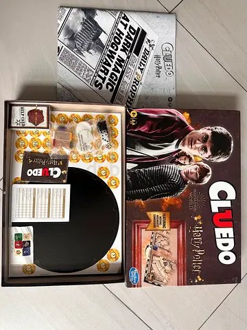 Cluedo: Harry Potter board game — complete set, brand new