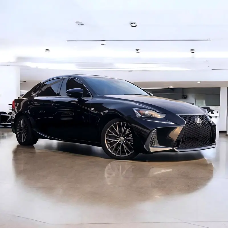 Lexus IS-Series 2017 — photo 1 of 15