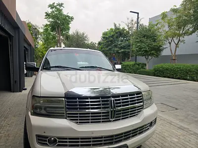 Lincoln navigator L in neat and clean, and perfect condition.