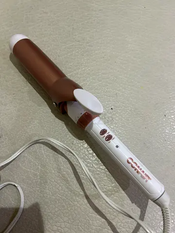 Conair Double Ceramic 1 1/2-Inch Curling Iron, 1 ½ inch barrel produces soft waves.