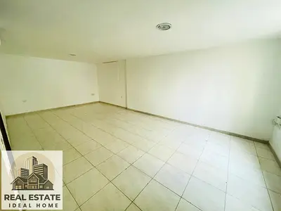 ** BIG STUDIO ** REASONABLE PRICE ** PRIME LOCATION ** FAMILY BUILDING