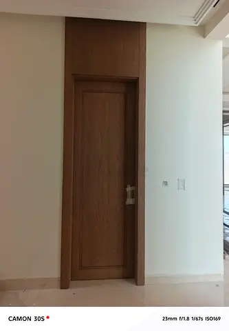 Professional wood polish carpentery