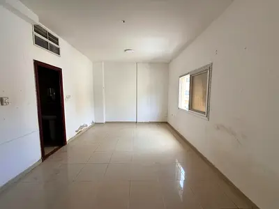 استديو / مساحه واسعه اطلاله مفتوحه/ تكييف مركزي/ باركن ترابي متوفر/ مطبخ منفصل/ سكن عائلي