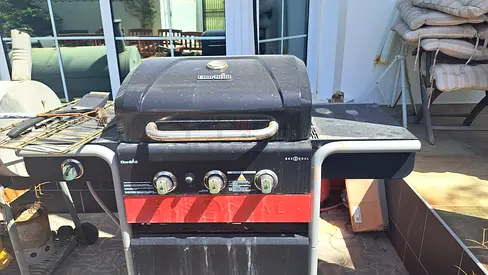 Char-Broil Garden Gas BBQ with 1 Free Gas Cylinder