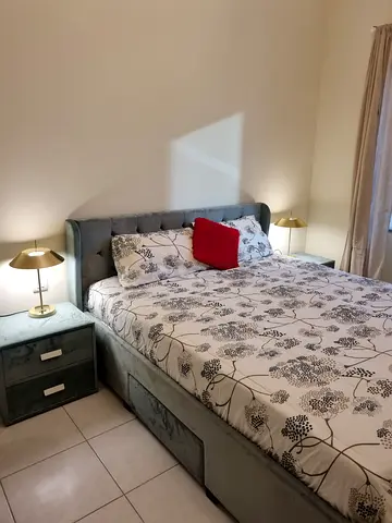 For Man master room to rent available NOW