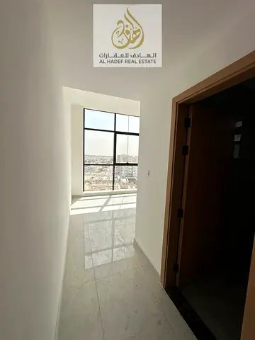 🌟 بناية جديدة – أول ساكن للإيجار السنوي في النعيمية 1 🌟  فرصة مميزة للسكن في بناية جديدة بالكامل (أول ساكن) في منطقة النعيمية 1 – عجمان، بموقع استرا
