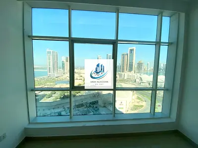 شقة فاخرة من فئة بريميوم 🏩 بإطلالة مباشرة على البحر متاحة بسعر مميز جداً يبلغ فقط 72,000 درهم سنوياً.
تتكون هذه الشقة الرائعة من 3 غرف نوم واسعة، جميعها مزودة بخزائن مدمجة، مما يوفر مساحة تخزين مريحة