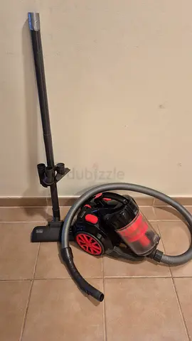 Bagless canister vacuum cleaner - compact, working condition (Black+Decker)