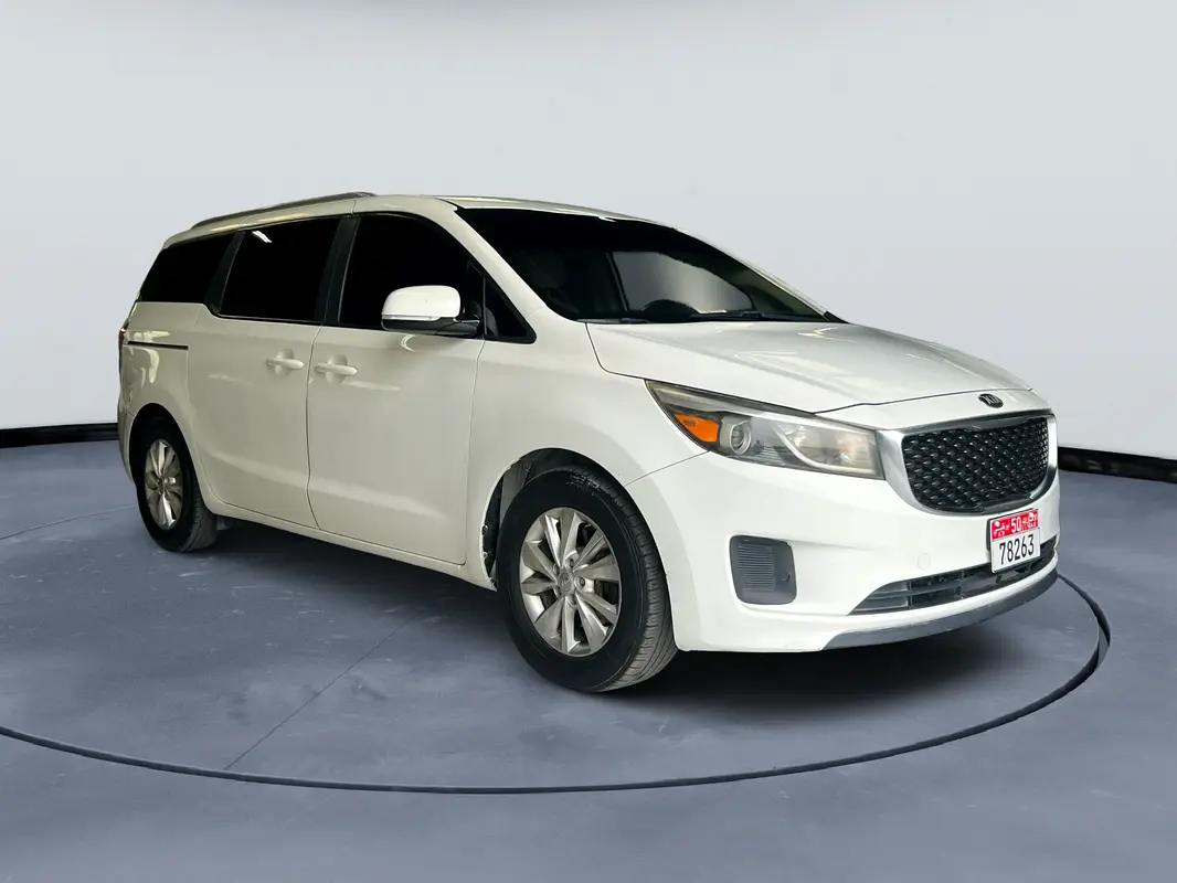 Kia Sedona 2016 — photo 1 of 18