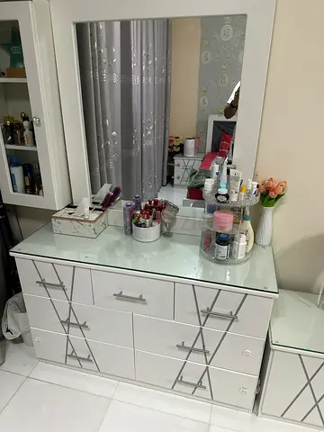 Bedroom set for sale