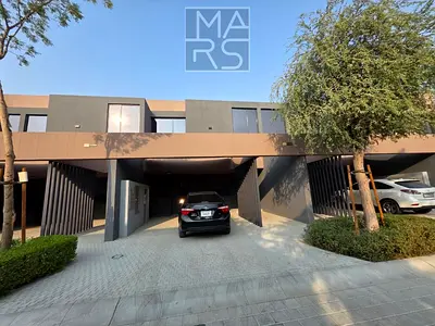 Spacious 3BR Townhouse | Bright & Family-Friendly
