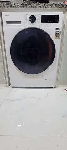 Fully Automatic washing/ Dryer Machine Front-load washing machine in good working condition